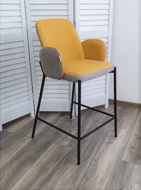 Полубарный стул NYX (H=65cm) VF106 желтый / VF120 серый М-City в Муравленко - muravlenko.ok-mebel.com | фото 1